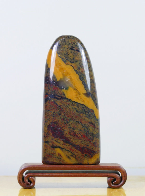 Guilin chicken blood jade leisure chapter with type chapter landscape picture carving seal playing with yellow seal one leaf autumn yellow 1