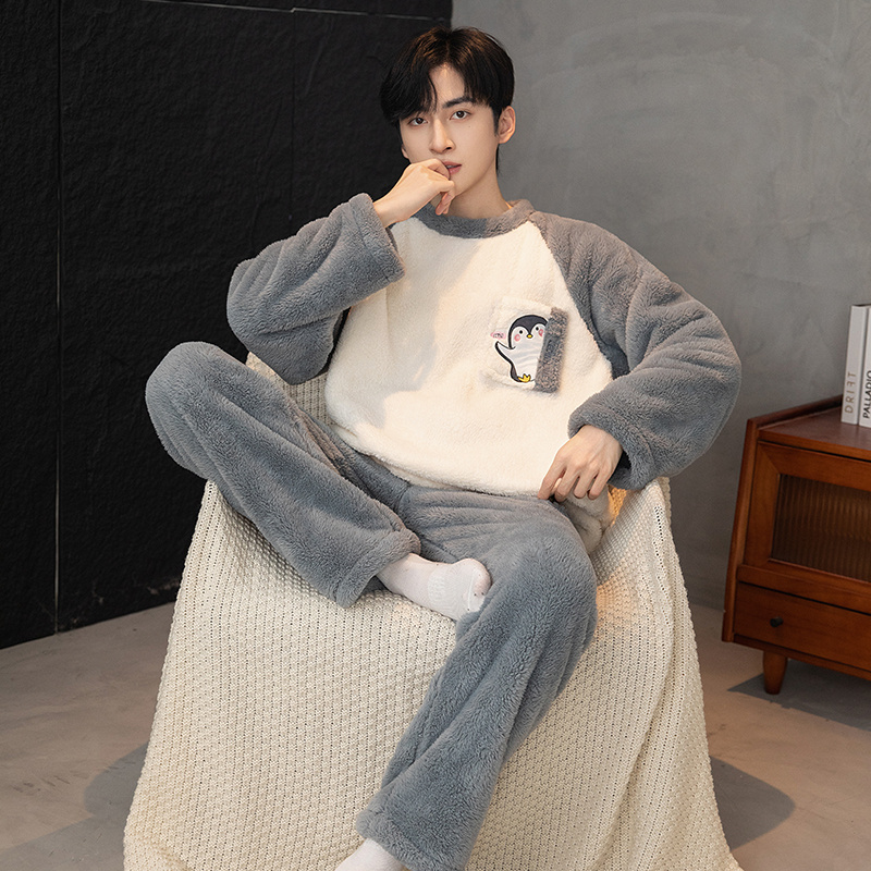 2026 New Autumn and Winter Coral Velvet Pajamas, Large Size Men's Fleece-Lined and Thickened Youth Home Wear Set