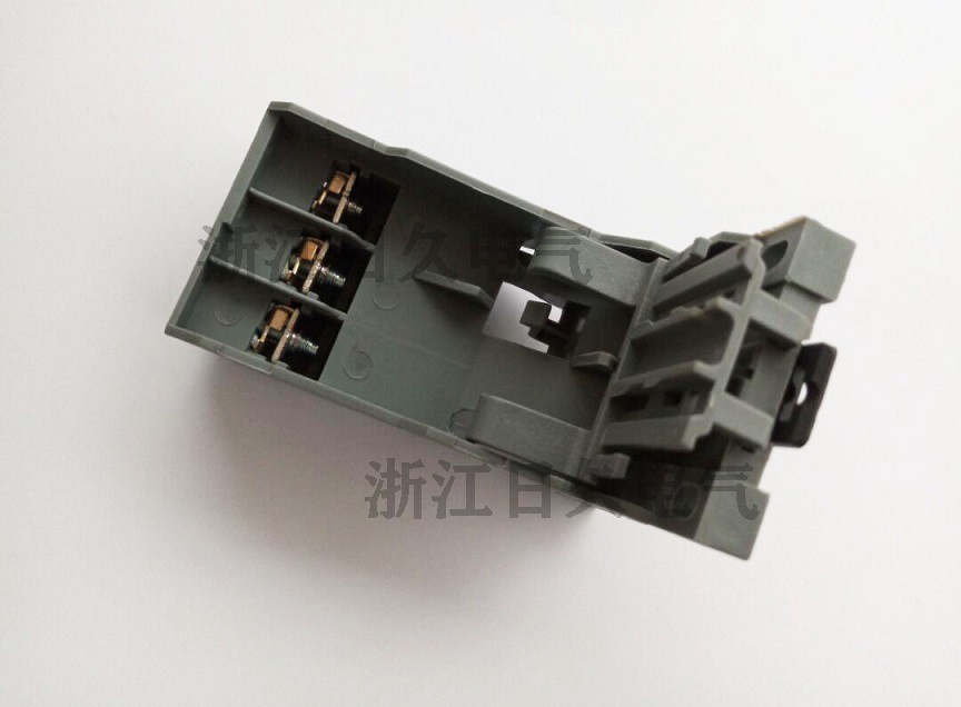 ABB热过载继电器底座DB 25/25A TA25DU：如何选购与安装？