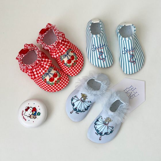 
Water park wading diving anti-slip soft sole snorkeling ridge shoes children's beach shoes and socks swimming baby boys and girls