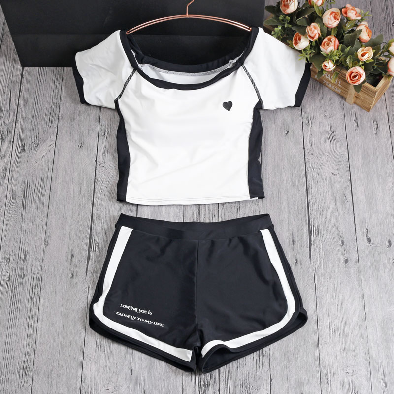 2021 new spa small breasts gather to cover the skinny Sports flat corner Two sets of conservative students Two-style swimwear