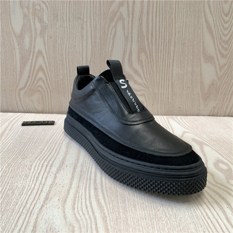 Clearance treatment 19 autumn new leather men's shoes fashion trend comfortable flat daily casual lazy sneakers