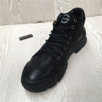 Clearance handling 19 autumn new leather mens shoes thick soled lace-up fashion round head Outdoor Leisure Sports Board Shoes