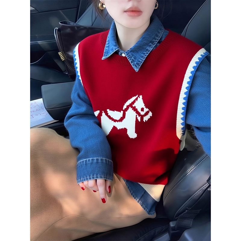 Christmas and New Year Red Layered Knitted Vest for Women, Autumn and Winter Soft and Cozy Design, Sleeveless Sweater Vest Top