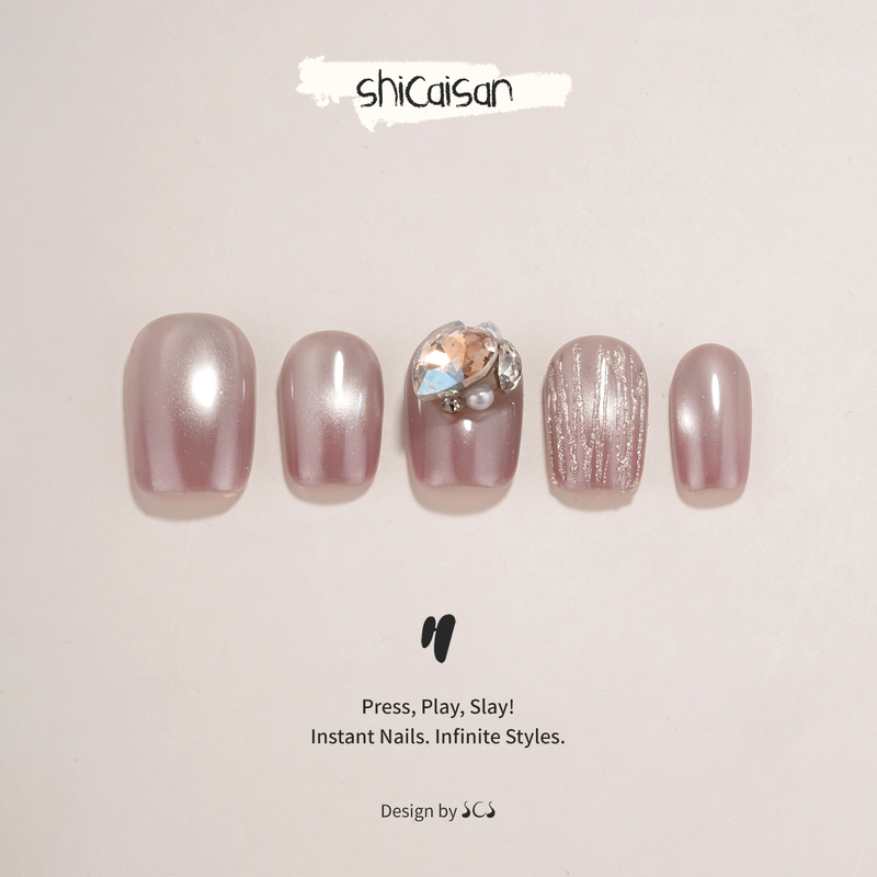 Ten Colors Three【Sakura Crystal Diamond】Handmade Wearable Nails Short Style 2026 New Model High-End Heart Diamond Nude Pink Gradient