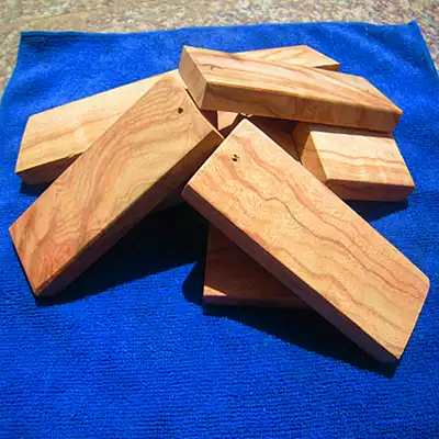 (Millennium gloomy camphor) natural camphor wood block pure fragrant camphor wood block red camphor wood strip wardrobe insect and Moth Ball