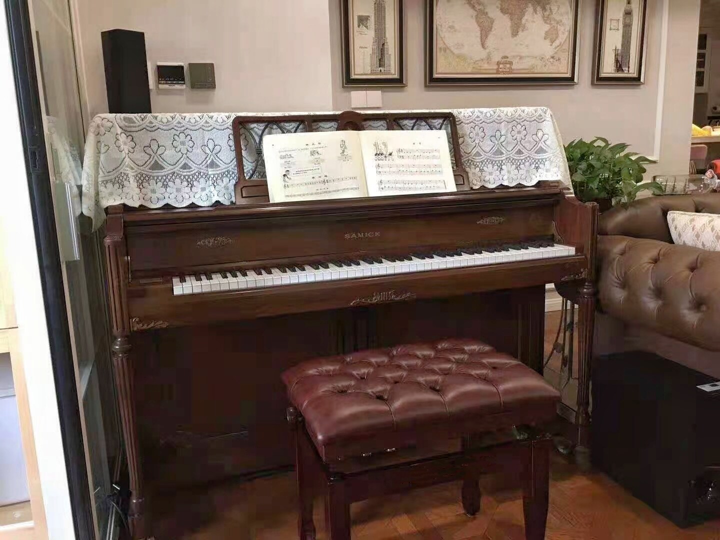 Wuhan Korea imports second-hand piano Yingchang Sanyi upright low-priced beginner child adult home solid wood inspection examination