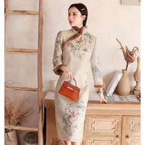 Winter modified cheongsam 2021 new long sleeve retro fur collar thick warm Chinese style slim temperament dress