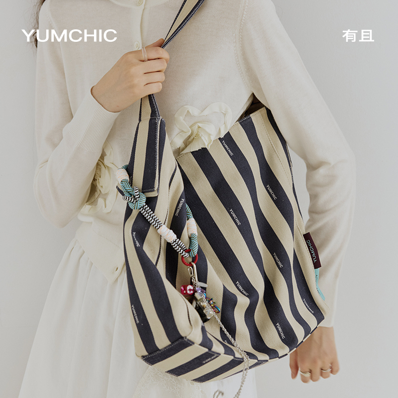 No Returns/Exchanges/Welfare Benefits Yumchic.City — Canvas Travel Bag and Laptop Bag
