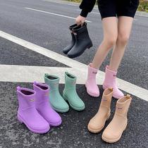 Pull-back rain boots for women Korean student rain boots winter velvet rubber shoes non-slip thick-soled overshoes fashionable and cute outerwear