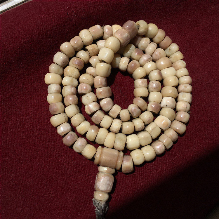Special price Tibetan spread bag old extremely moisturizing old Lingbone beads 108 legs bone heartwatter bone oil moisturizing
