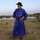 Мужская монгольская одежда с национальными характеристиками Красивая весна и осенний стиль ежедневная производительность мужская одежда длинная тибетская одежда