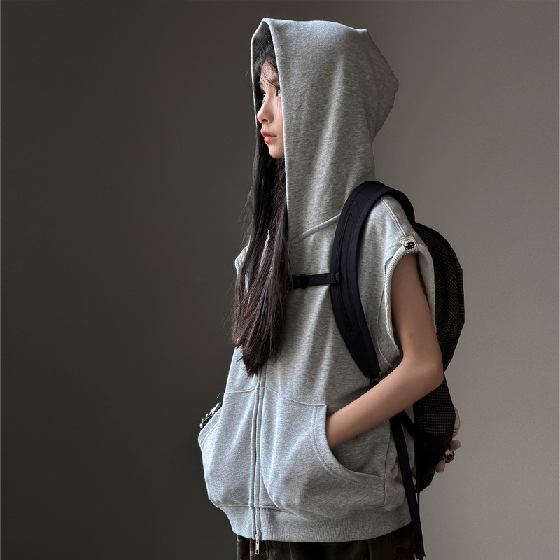 Auntie Leng's Sleeveless Vest Hoodie for Boys and Girls, Suitable for Summer, Loose, Soft, Versatile Outerwear, Parent-Child Style Auntie Leng's Sleeveless Vest Hoodie for Boys and Girls, Suitable for Summer, Loose, Soft, Versatile Outerwear, Parent-Child Style