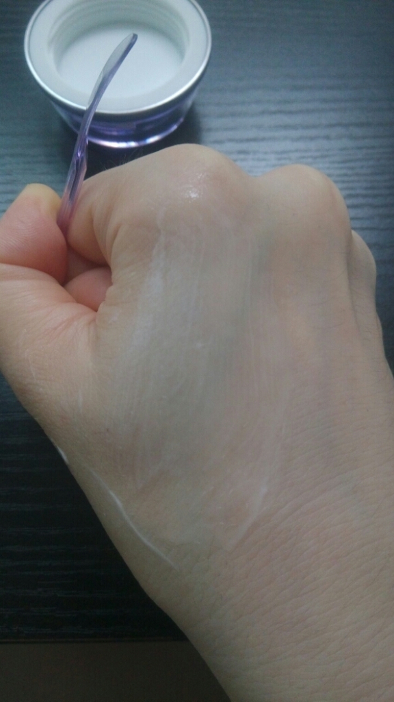 自然堂凝时鲜颜肌活修护眼霜15g