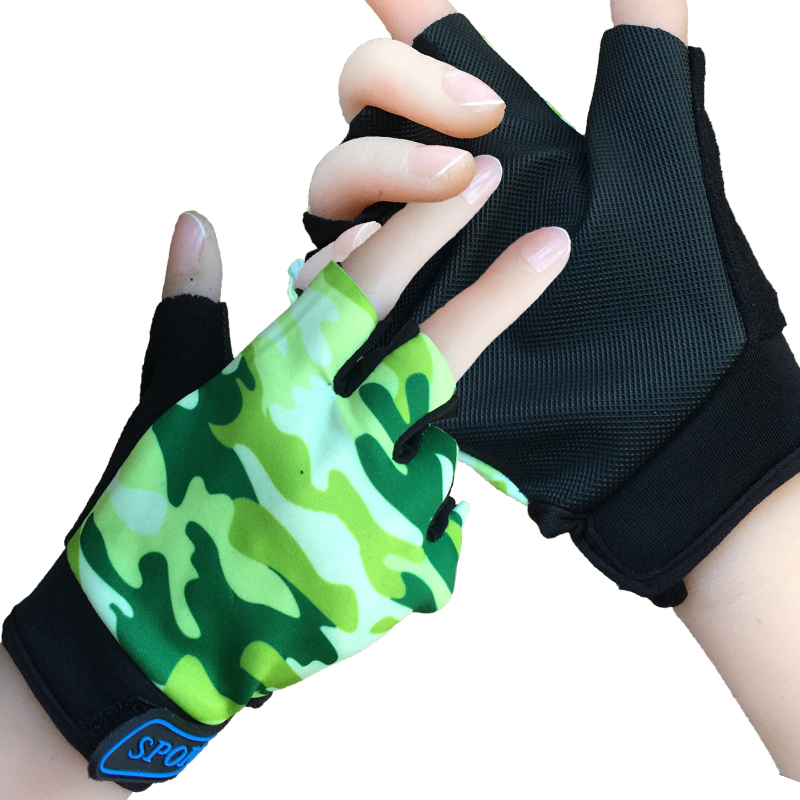 Children's sports gloves Riding half finger breathable non-slip men and women cute camouflage stroller battle army fan adventure game