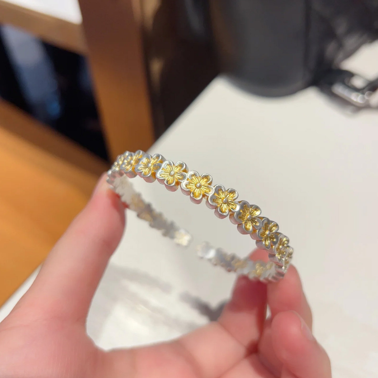 银饰手镯 足银999.9描金桃花朵朵纯银手镯女新中式国风银镯子繁花实心银镯