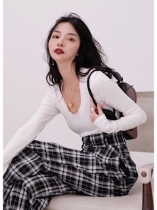 ROEY WANG long sleeve T-shirt female ins Super fire 2020 new spring and autumn U collar slim top versatile base shirt