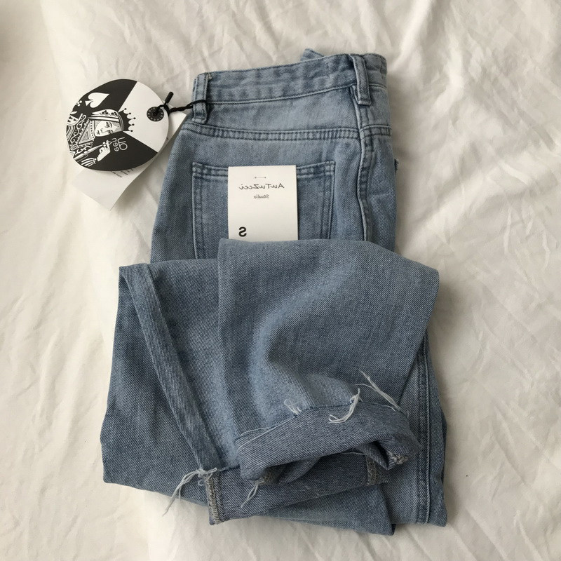 Fat sister big size women's dress 2022 new spring loose fit for hip thigh thick pants breaking hole jeans women's damp