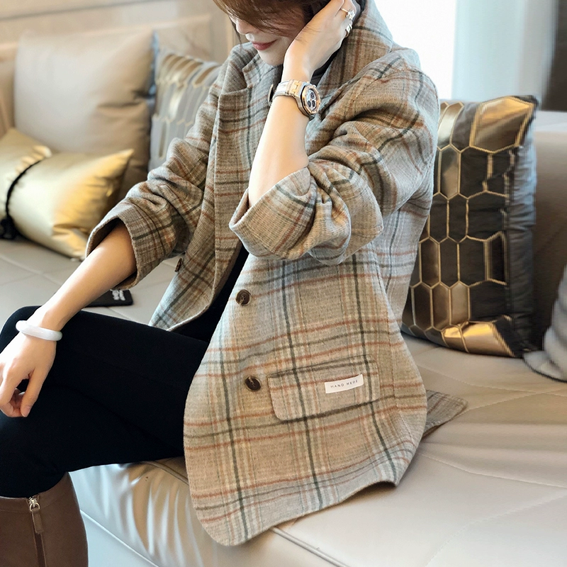 Áo ga Âu 2019 hàng mới Châu Âu Áo len kẻ sọc nữ Áo len nữ dài hai mặt giữa - Trung bình và dài Coat