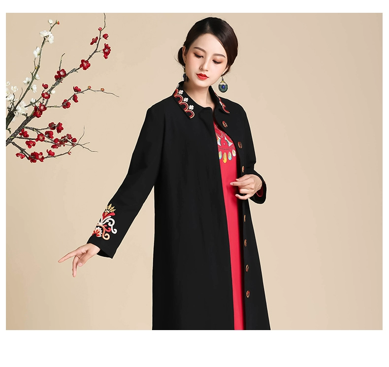Áo khoác mùa thu đông 2019 kiểu Trung Quốc áo gió nữ dài thêu hoa Vân Nam phong cách dân tộc cotton mùa xuân và mùa thu dài - Trench Coat