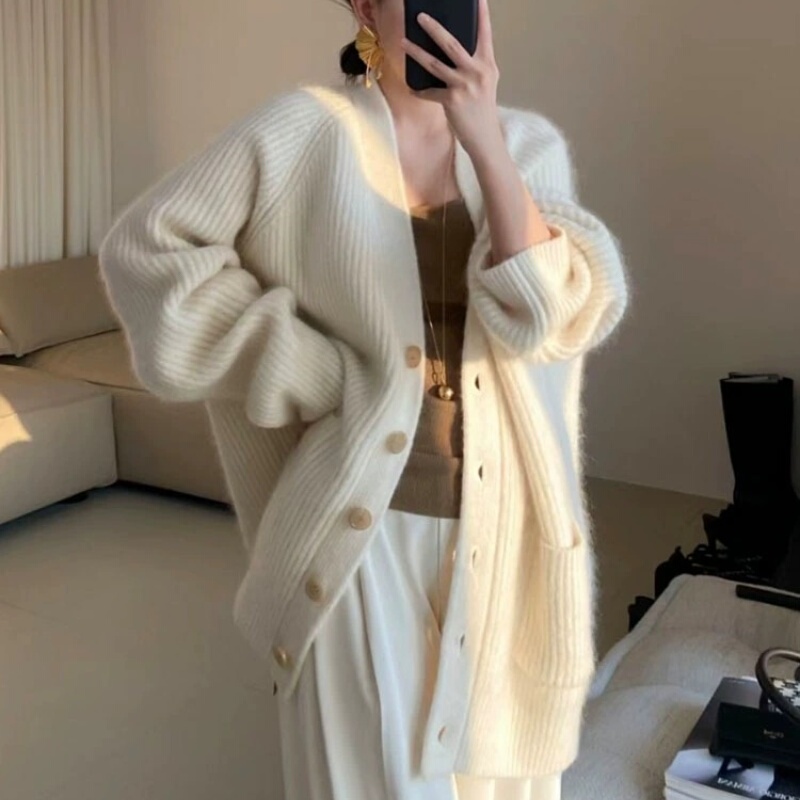 European Style Mid-Length Pure Wool Sweater Knitted Cardigan for Women, Autumn and Winter, Lazy Loose Thickened Coat European Style Mid-Length Pure Wool Sweater Knitted Cardigan for Women, Autumn and Winter, Lazy Loose Thickened Coat