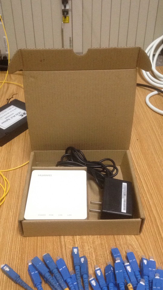 HUAWEI HUAWEI HG8010GPON Light Cat Mobile Unicom Telecom Fiber Cat Chargeable New ONU