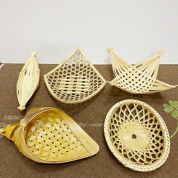Bamboo Woven Tray for Snacks, Tea, Fruit, Cake, and Treats; Home-Use Tray for Living Room, Bread, Fruit Basket, Dried Fruits
