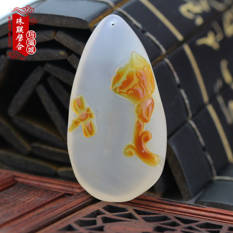 Boutique Ice Seed Jade Medullary Marine Agate Small Dragonfly Male And Female Money Chain Lotus Root Playful Pendant Pendant 520 Gift