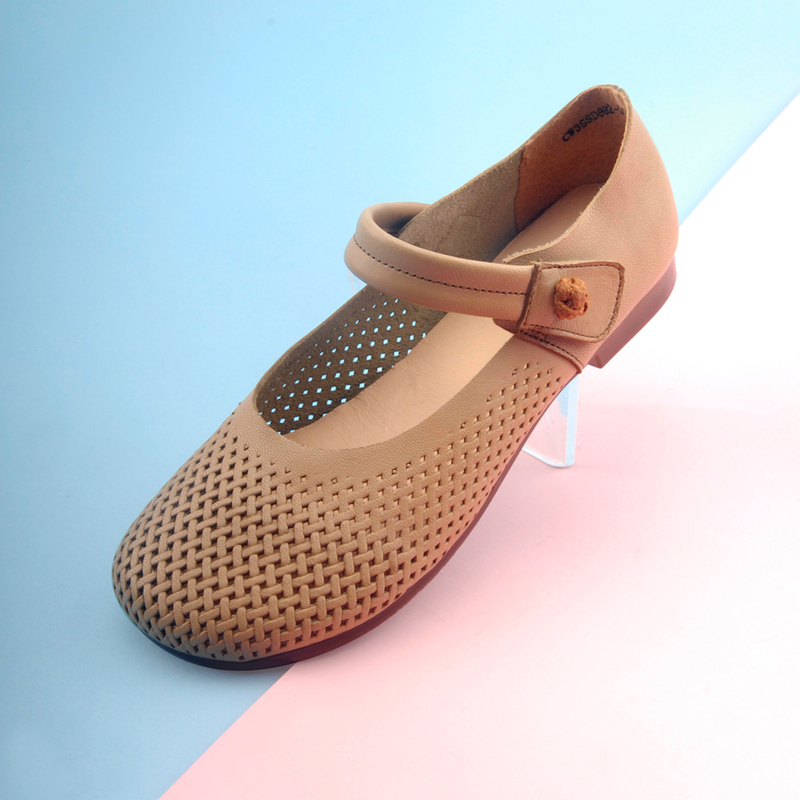 Soft-Soled Genuine Leather Hollow Breathable Women's Shoes, Comfortable Spring and Summer 2026 New Retro Buckle Mary Jane Shoes for Women