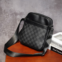 New casual Business Mens shoulder shoulder bag small backpack leather bag classic plaid hanging bag vertical grid commute