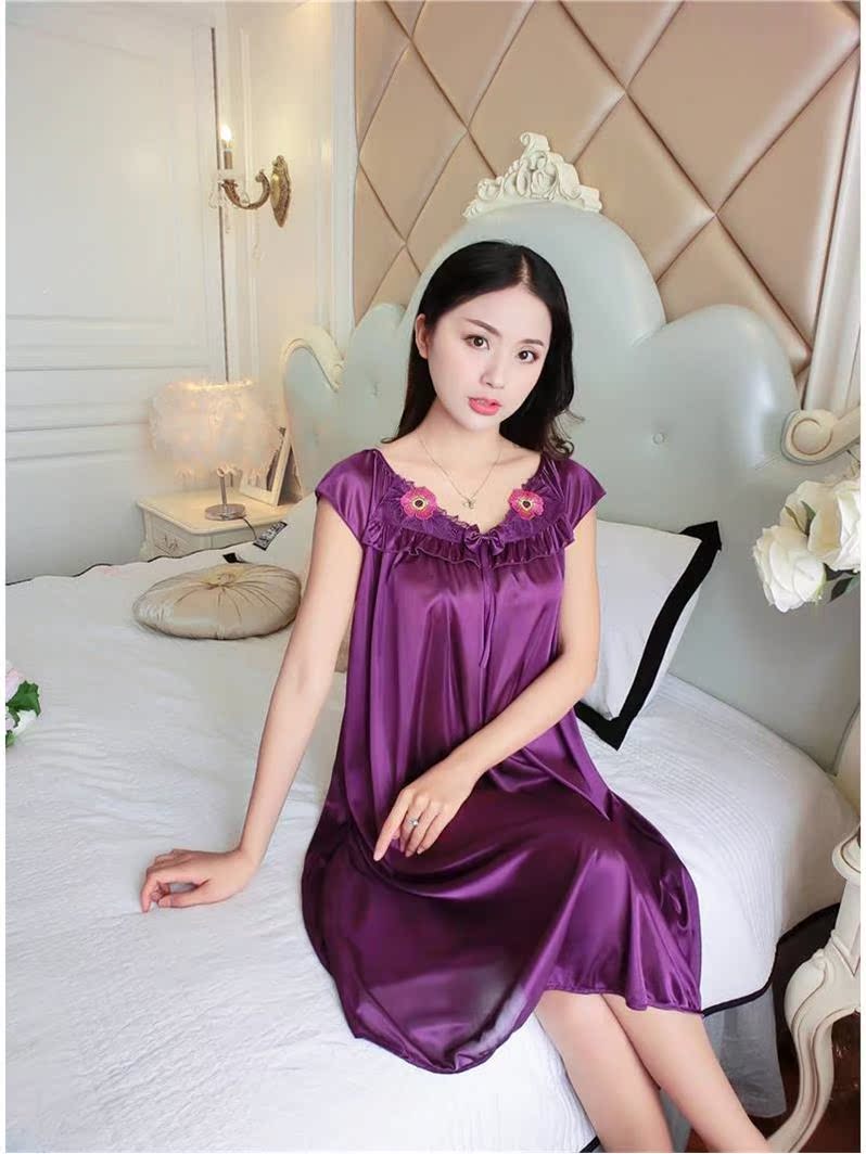 Cộng với phân bón XL 200 kg đồ ngủ mùa hè nữ thêm kích thước lớn băng lụa sling váy ngủ gợi cảm nữ mùa hè váy ngủ váy nữ