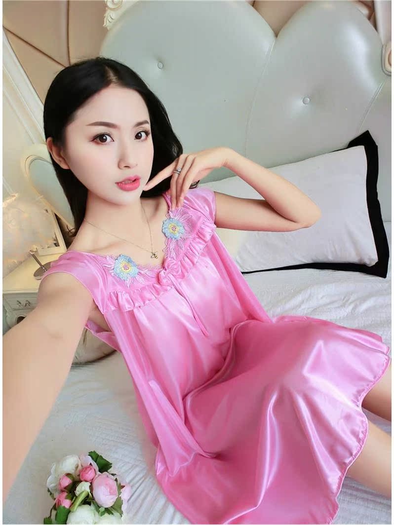 Cộng với phân bón XL 200 kg đồ ngủ mùa hè nữ thêm kích thước lớn băng lụa sling váy ngủ gợi cảm nữ mùa hè váy ngủ váy nữ