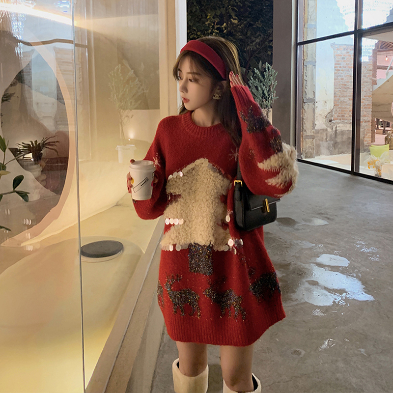 2026 New Popular New Year Women's Clothing Themed Outfit Red Sweater Women's Thick Knitted Sweater Raccoon Fleece Winter