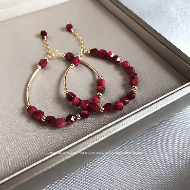 White peach blossom American 14k gold rose red geometric section Tiger eye stone niche design hand string hand chain