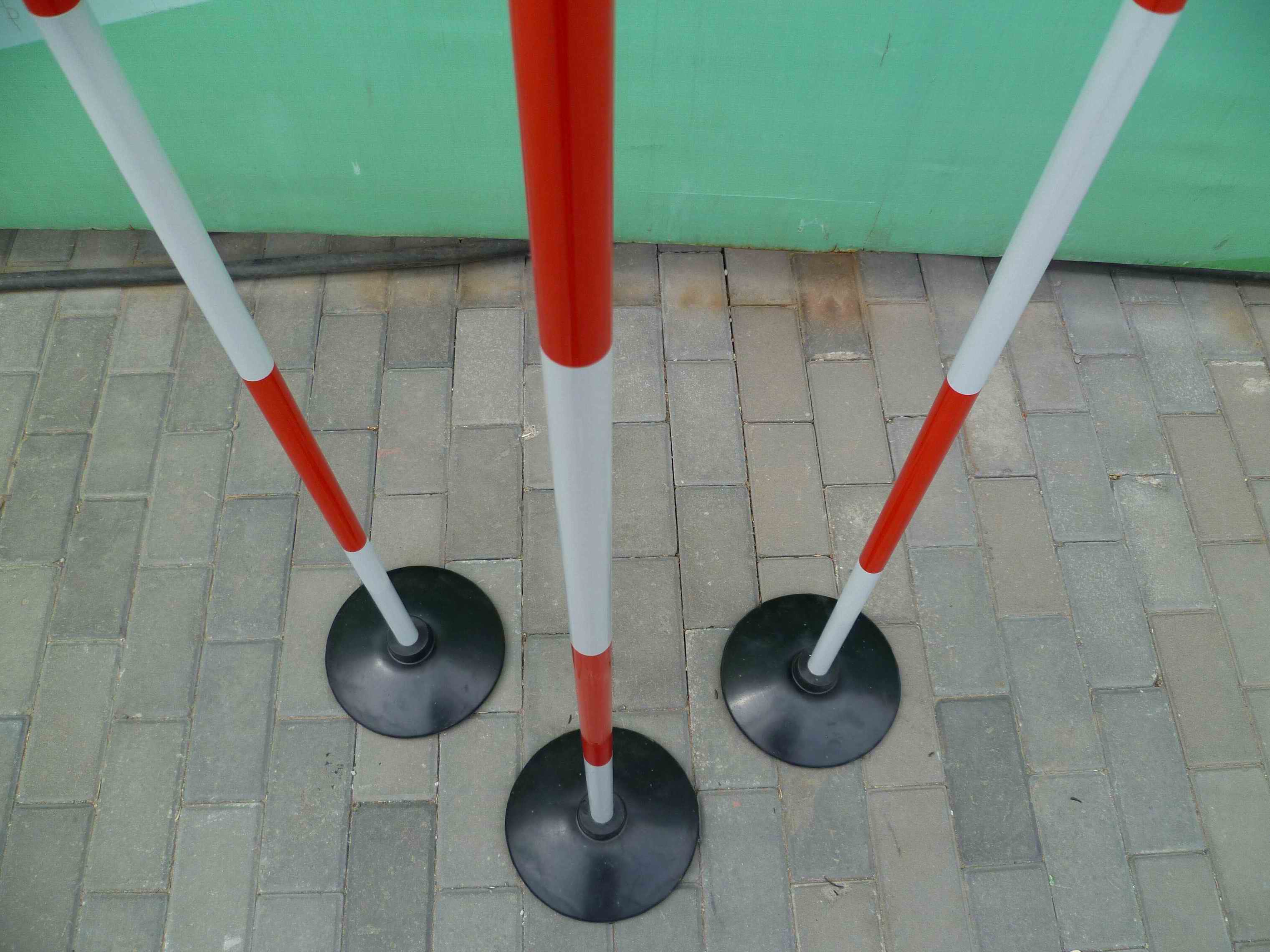 Logo que hình rắn chạy thiết bị đào tạo bóng rổ thiết bị đào tạo bóng đá ký cực xung quanh cực đào tạo cực đỏ và trắng - Thiết bị thể thao điền kinh dụng cụ tập xà đơn tại nhà