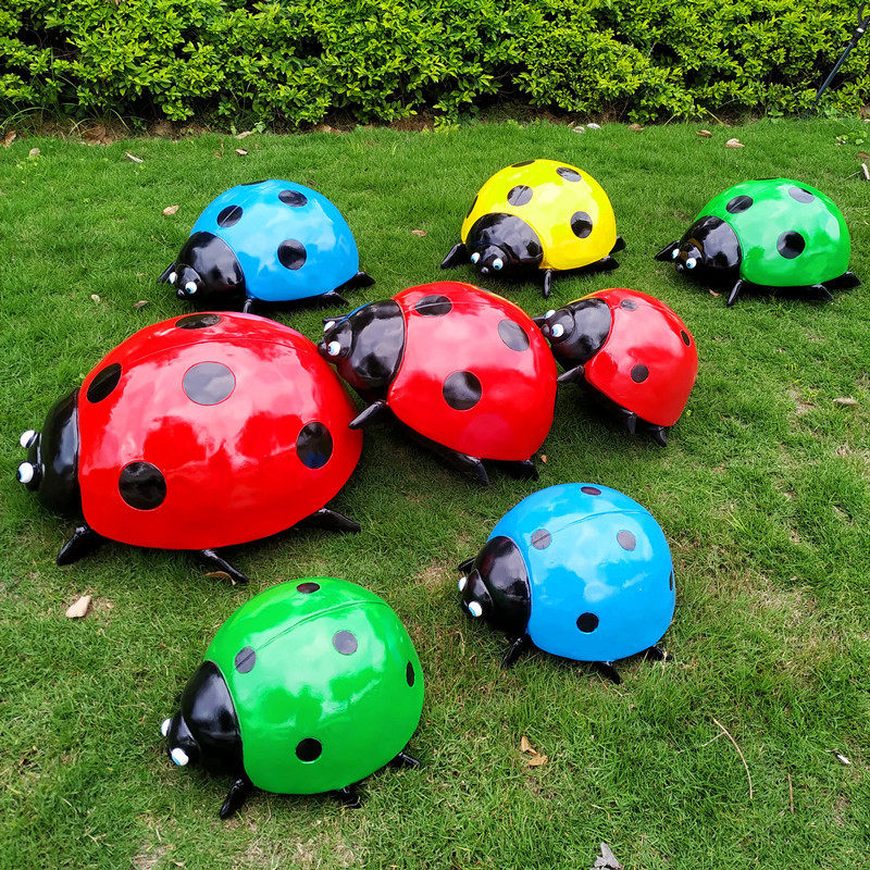 Seven-star ladybug ornament garden courtyard ornament grass tree decoration craft gift ornament sketch sculpture insect model