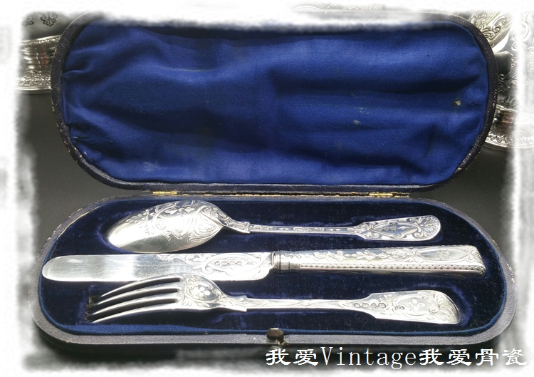 (UK) 1863 London GA Sterling Silver Beautifully Carved Knife Fork Spoon Three Piece Set
