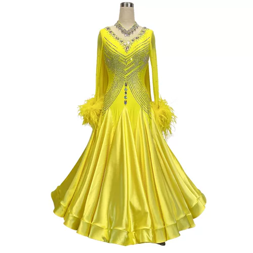 Red Phoenix Новая модель страуса модели современного танце