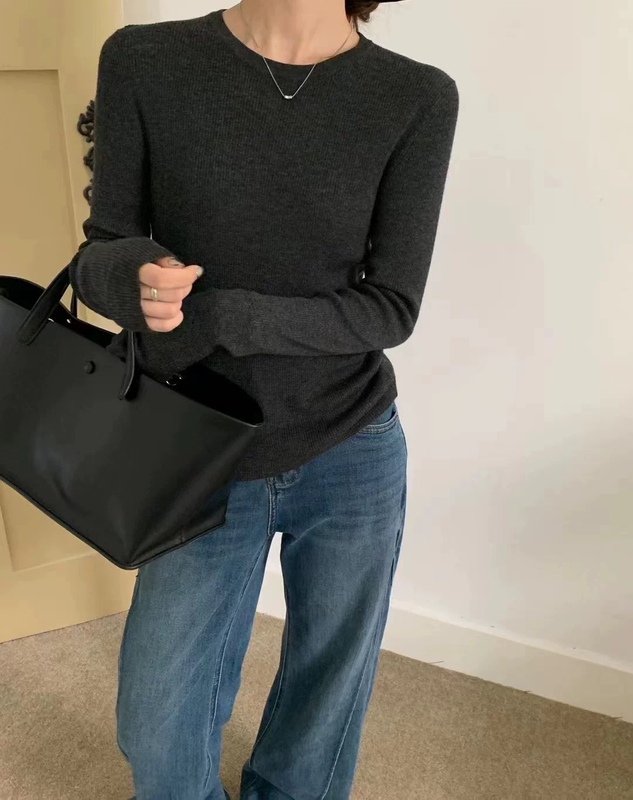A Must-Have Essential: Versatile Crew Neck Ribbed Skin-Friendly Long-Sleeve Wool Sweater Base Layer A Must-Have Essential: Versatile Crew Neck Ribbed Skin-Friendly Long-Sleeve Wool Sweater Base Layer