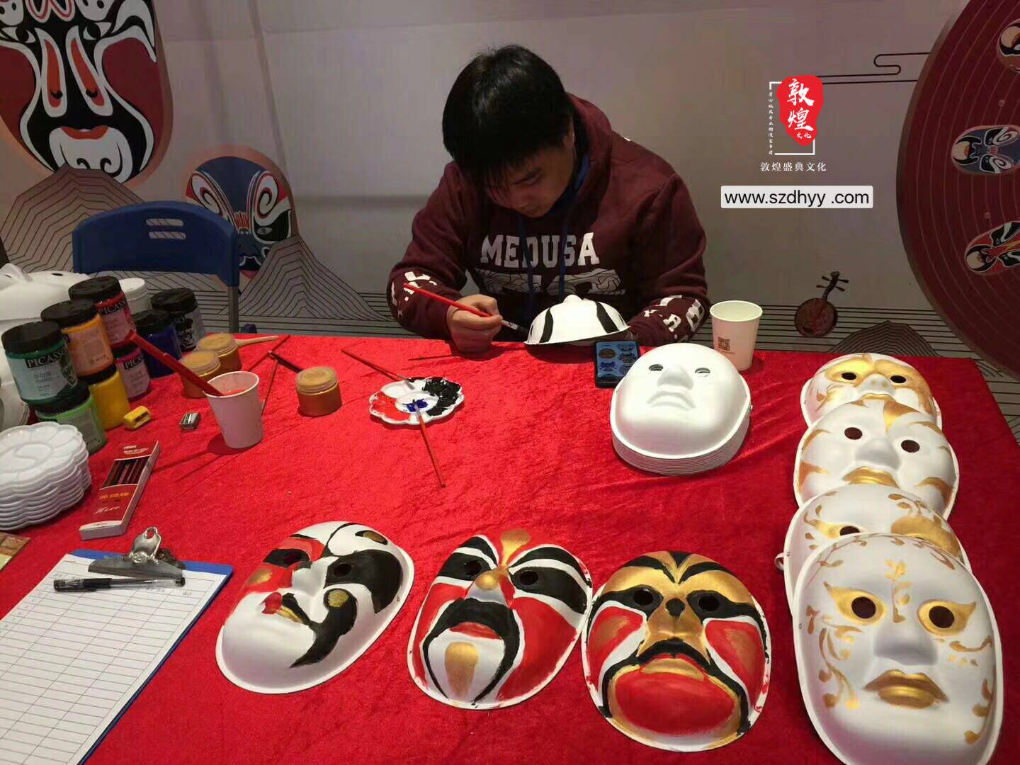 Shenzhen folk DIY mud people sugar painting Paper-cut mask painting Dragon Halva sugar Grass-woven calligraphy Couplet reservation