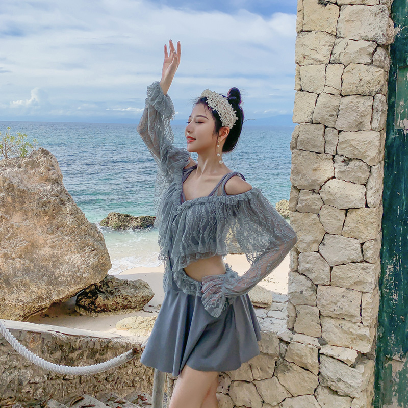 Thai lace swimsuit woman covered with slim retro slim fit in conservative dress Sexy Little Breast Holiday Spa Swimsuit