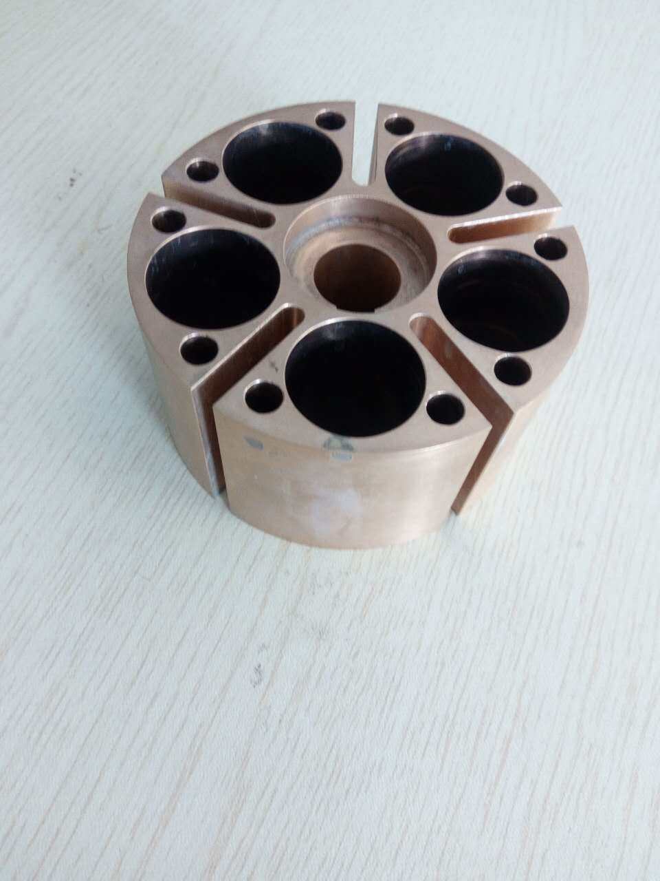 Blade-blade assembly for rotor blades of VP500 type vacuum pump