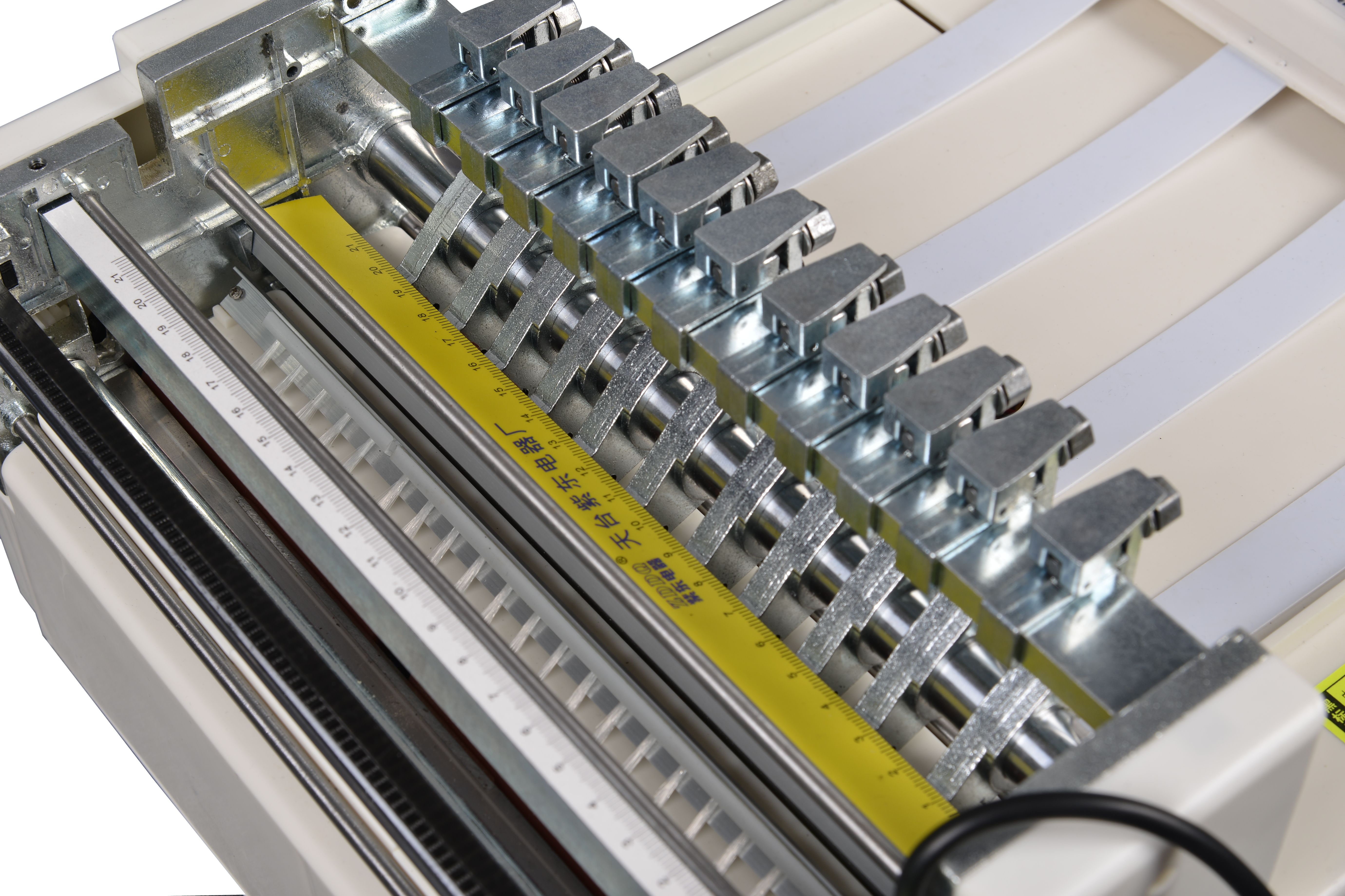 宝预A4全自动不干胶划线机:标签加工设备解析