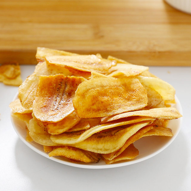 Imported from the Philippines, Dauger grass banana chips, crispy fruits, dried plantains, internet celebrity snacks 60g caramel original flavor