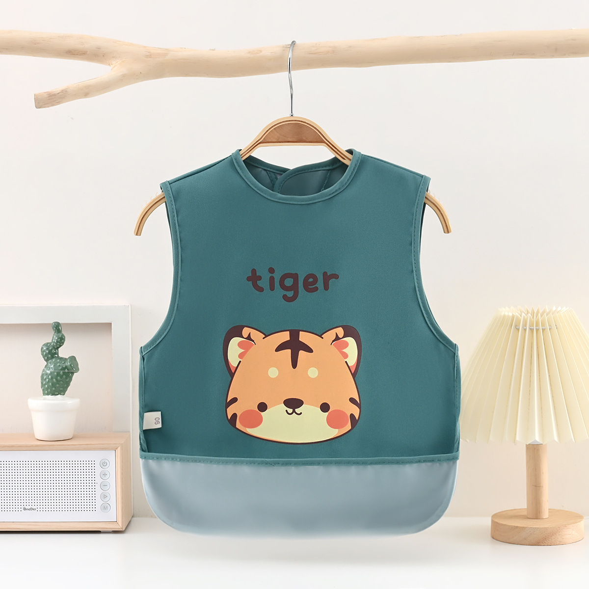 Children's smock, baby eating bib, waterproof and dirt-proof, men's and women's sleeveless baby eating bib, kindergarten reverse dressing vest