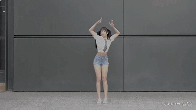 B站小可爱-小野妹子W:超赞的腰臀比,夏日清风都不如你凉爽