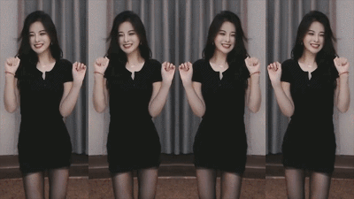 斗鱼女主播-苏恩:黑丝连衣裙曲线分明,轻舞摇晃的飞吻吸引