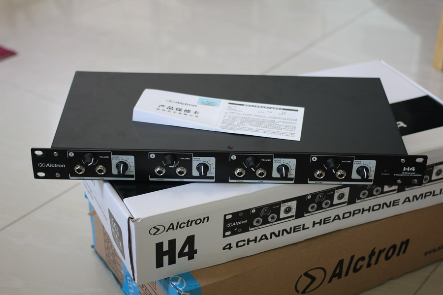 Alctron Love Kerch H4 4 Way Professional Level Headphone Amplifier Headphone Dispenser Ear