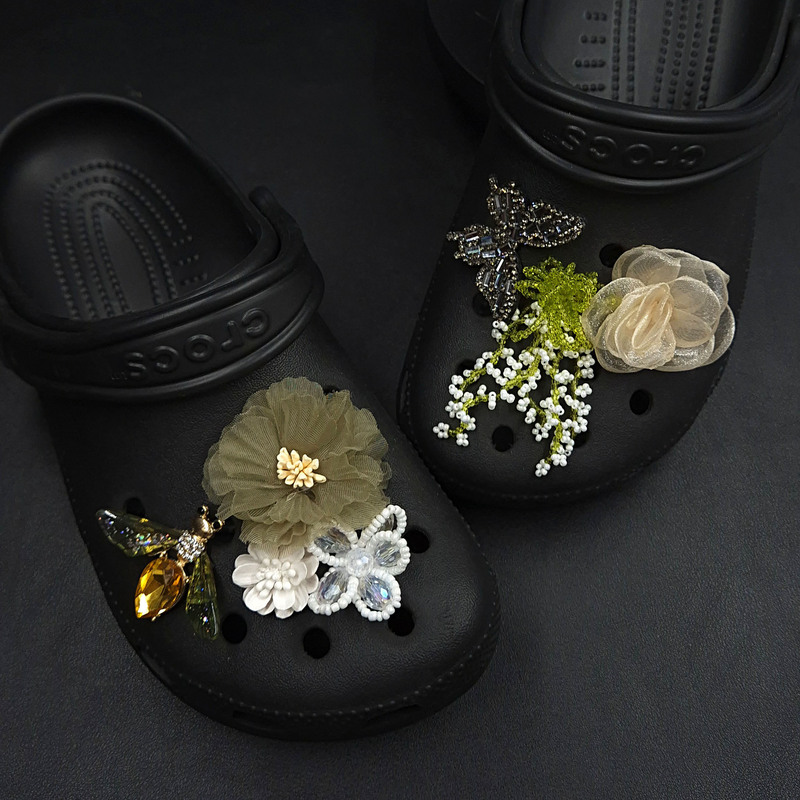 Original Crocs Clogs Accessories Ballet Shoes with a High-End Feel, Beautiful Butterfly Shoes, Floral Beads, and Buckle