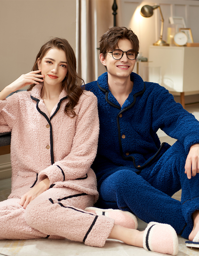 雪俐  秋冬情侣款珊瑚绒家居服套装 图2